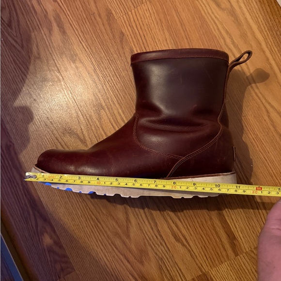 UGG Hendren TL Cordovan Men’s Sherpa Lined Leather Boots - Picture 4 of 9